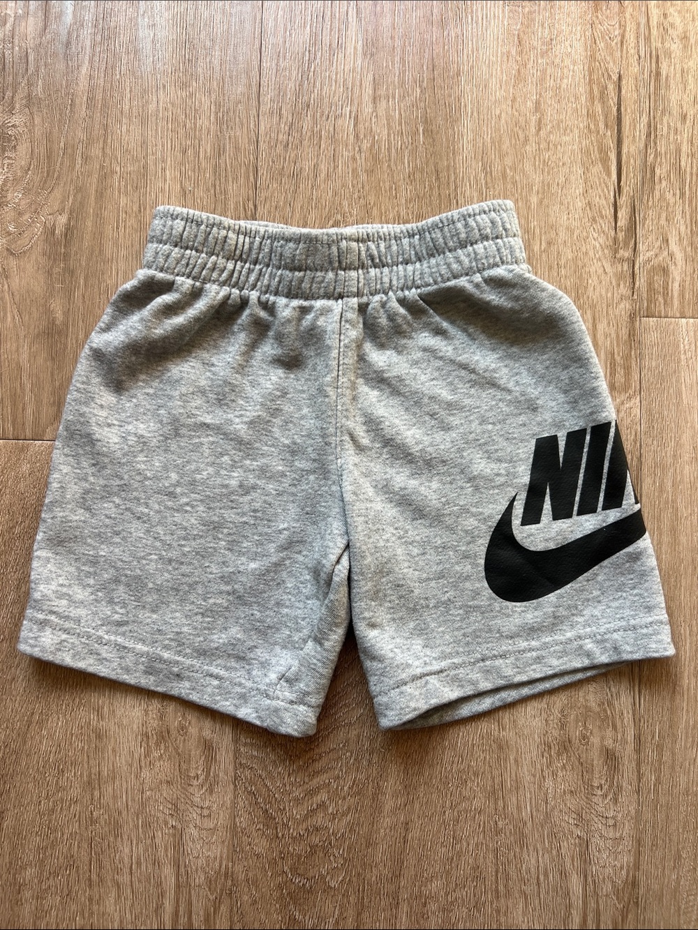 Nike Grey Kids Sweat Shorts with Black Nike Swoosh Size 3-4 (98-104cm)